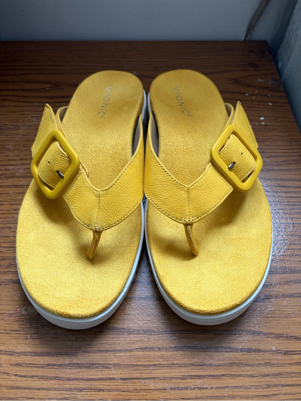 Vionic Women's Uptown Marin Toe Post Sandal in daffodil yellow nubuck 8.5 Wide